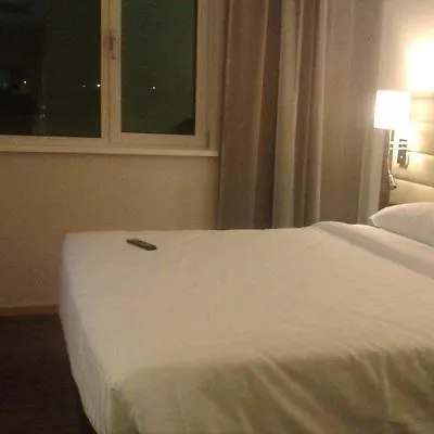 Moxy Milan Malpensa Airport 3*