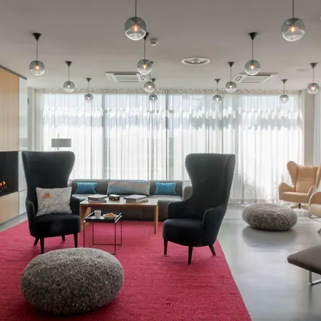 Moxy Milan Malpensa Airport מלון קאסה נואובה